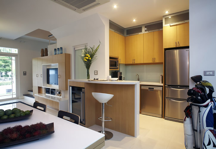 Click the image to close it.